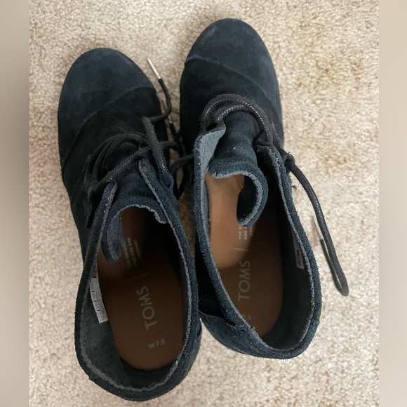 Tom’s Kala Suede Wedge Booties - Picture 7 of 9